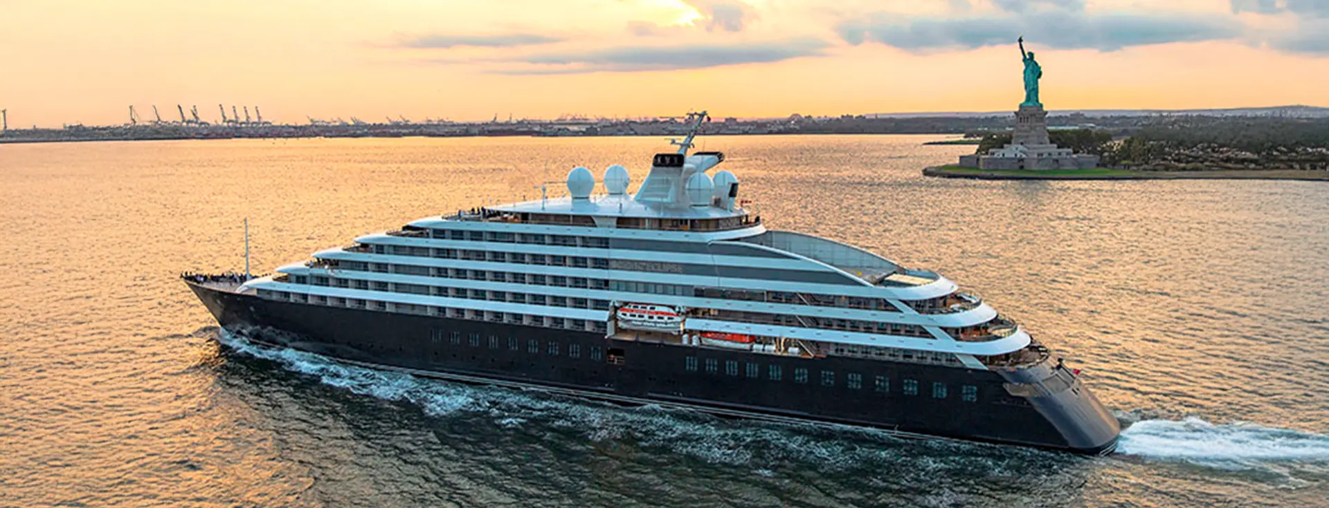 Selva tropical exuberante con vida silvestre diversa